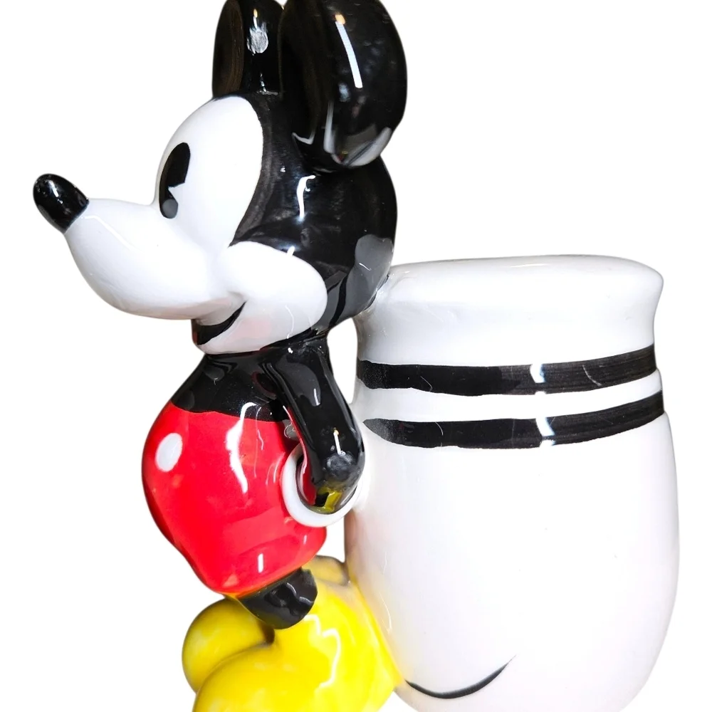 Disneyana Collectible Mickey Mouse Salt & Pepper Shaker Set Gibson Retro Pie Eye